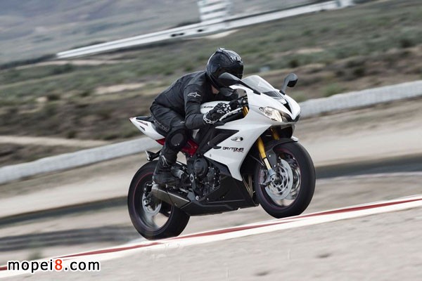 Triumph Daytona 675R摩托車