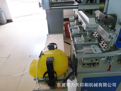 S4S四色穿梭印工作帽 革新印刷工藝，力天機械領(lǐng)航行業(yè)新紀(jì)元